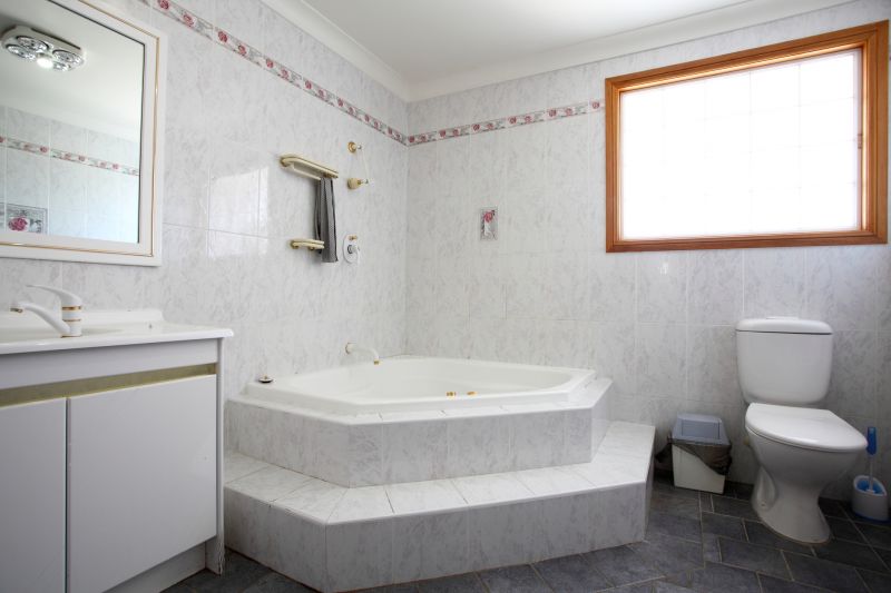 Top Bathtub Installation Companies in Strongsville, OH